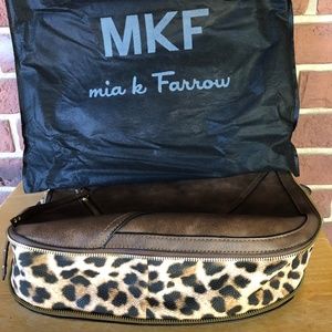 Mia K Farrow NWOT Hobo Handbag with dust bag